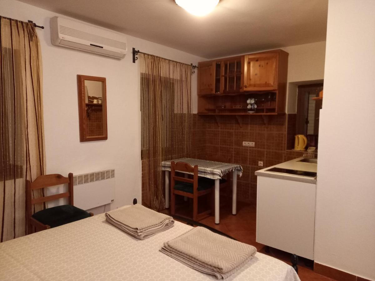 Apartment Katarina Risan Luaran gambar